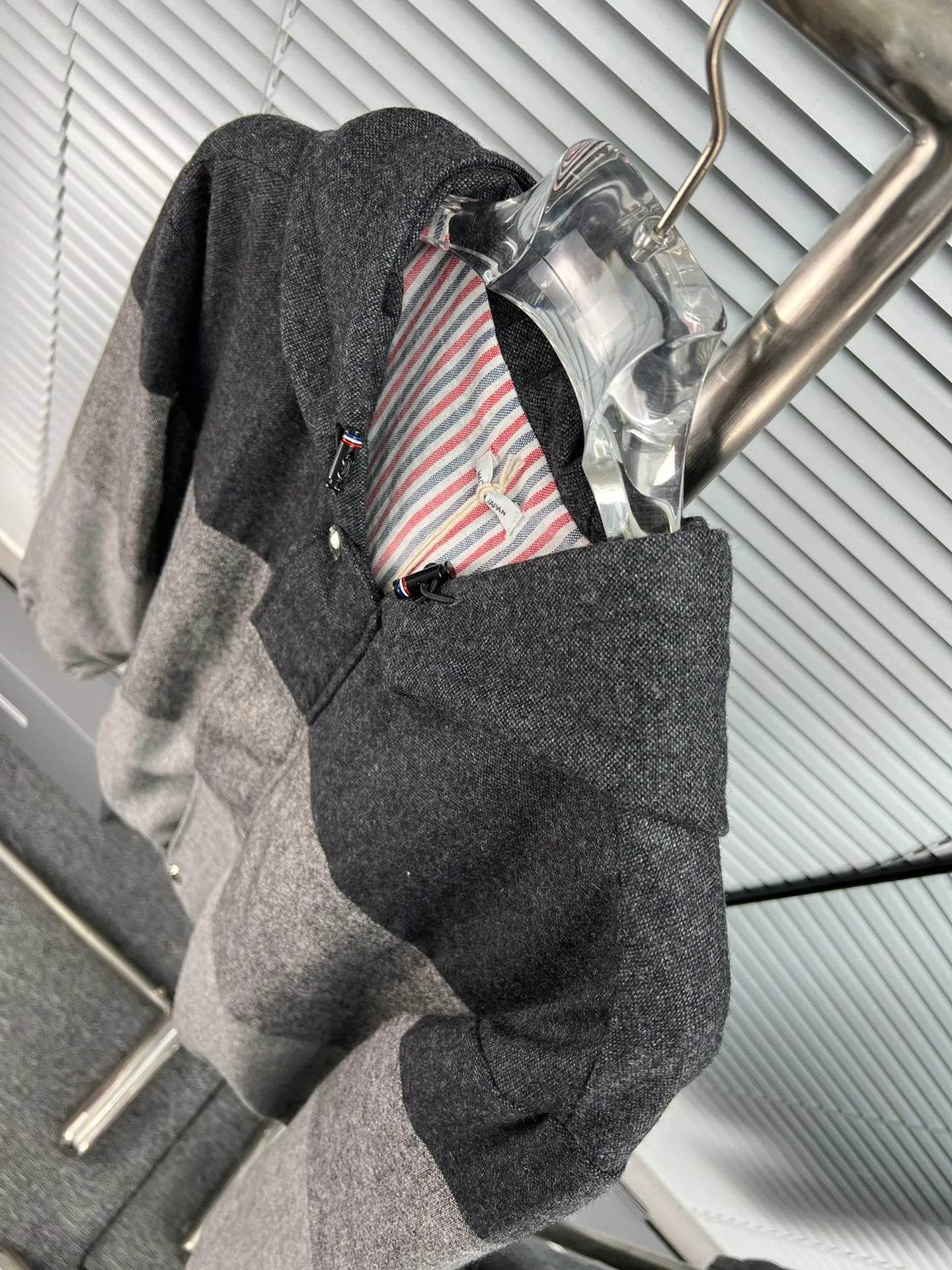 THOM BROWNE 2023New Arrival Gray ： Sizes：1234